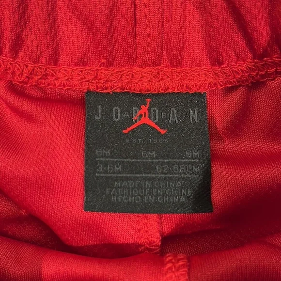 Jordan 6M 2-Piece set (onesie & shirts) - Picture 3 of 6